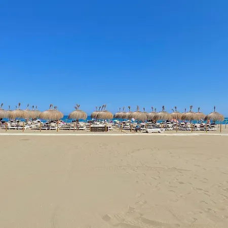 Costa Del Sol Seaside - 5 Mins From Apartment