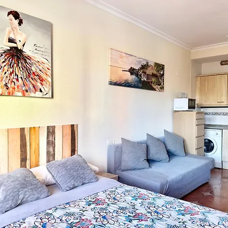 Costa Del Sol Seaside - 5 Mins From Apartment *